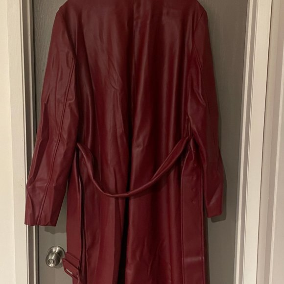 Hilary Macmillan Berry Faux Leather Long Trench Sloane Coat 1x - Picture 2 of 5